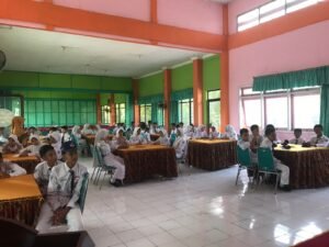 Satresnarkoba Polres Pasuruan Gelar Penyuluhan Bahaya Narkoba di SMPN 1 Bangil