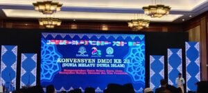 Rektor Universitas Hang Tuah Hadiri Konvensyen Dunia Melayu Dunia Islam di Jakarta