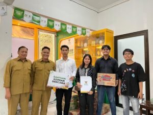 BEM Universitas Hang Tuah Salurkan Donasi untuk Korban Erupsi Gunung Semeru