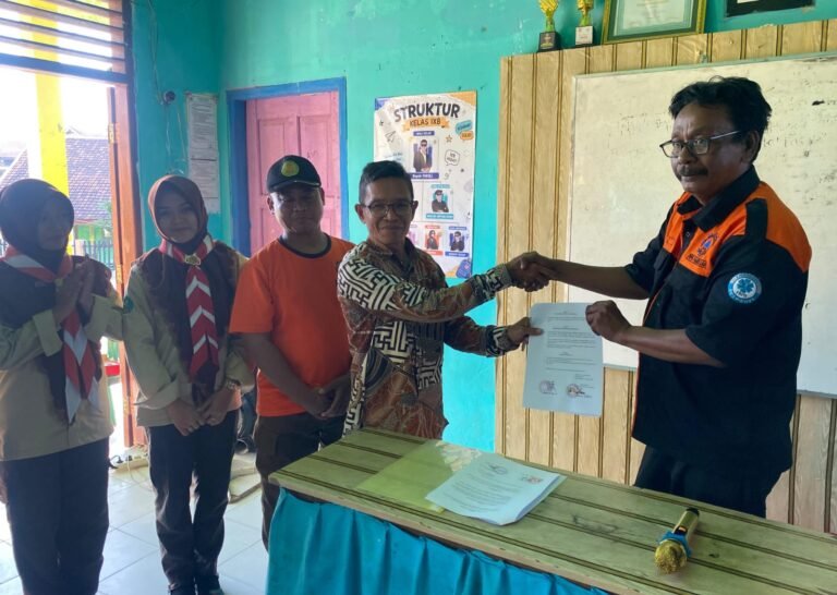 Perkuat Kesiapsiagaan Bencana, FRPB Pamekasan dan SMA Al Ma’arif Terrak Jalin Kerjasama