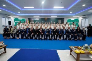 Cetak Apoteker Profesional dan Inovatif, UHT Dorong Penguatan Industri Farmasi Nasional